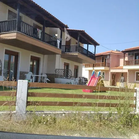 Apartment Karagiannis Summer Houses Neos Marmaras